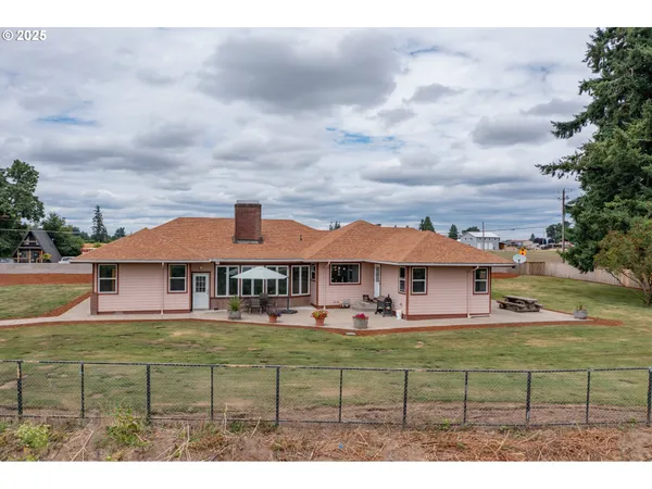 $829,000 | 8758 Stayton Road Southeast, Turner, OR 97392