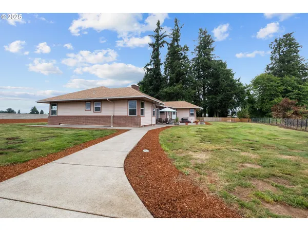 $829,000 | 8758 Stayton Road Southeast, Turner, OR 97392