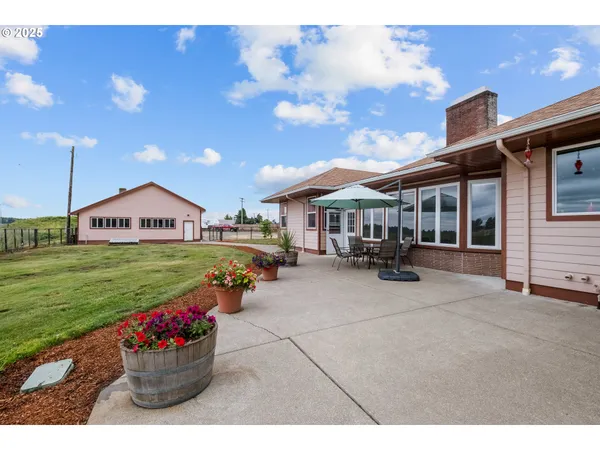 $829,000 | 8758 Stayton Road Southeast, Turner, OR 97392