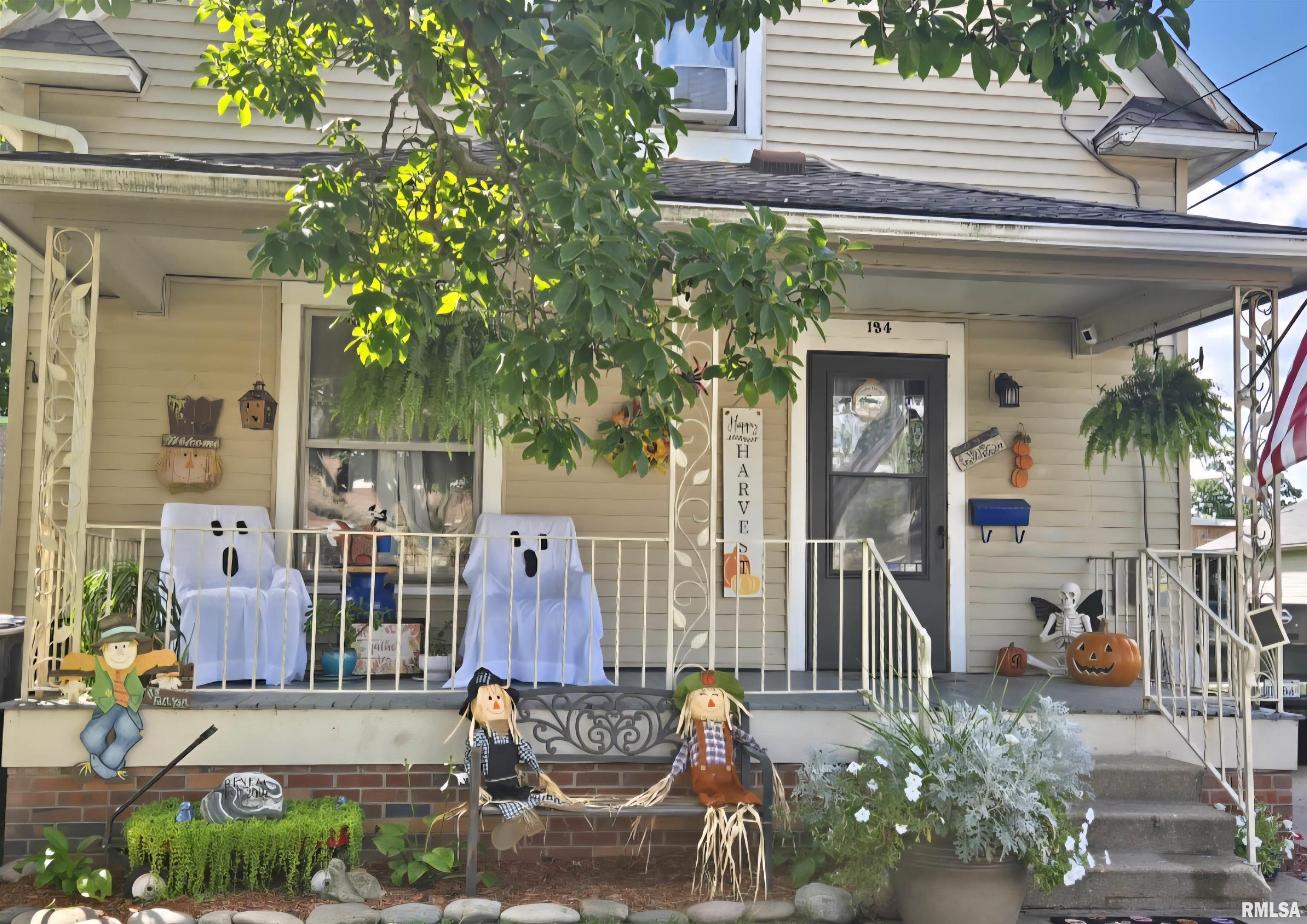 134 North Ave D Canton, IL 61520 - Photo 2 of 11