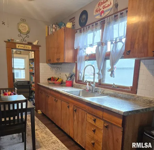 $99,900 | 134 North Ave D, Canton, IL 61520