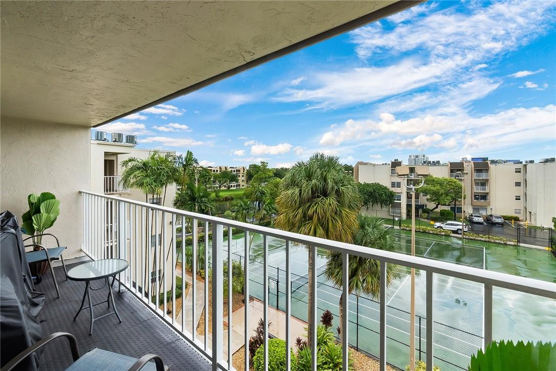 7785 Southwest 86th Street, Unit E413 Miami, FL 33143 - Photo 17 of 20 Photo 17