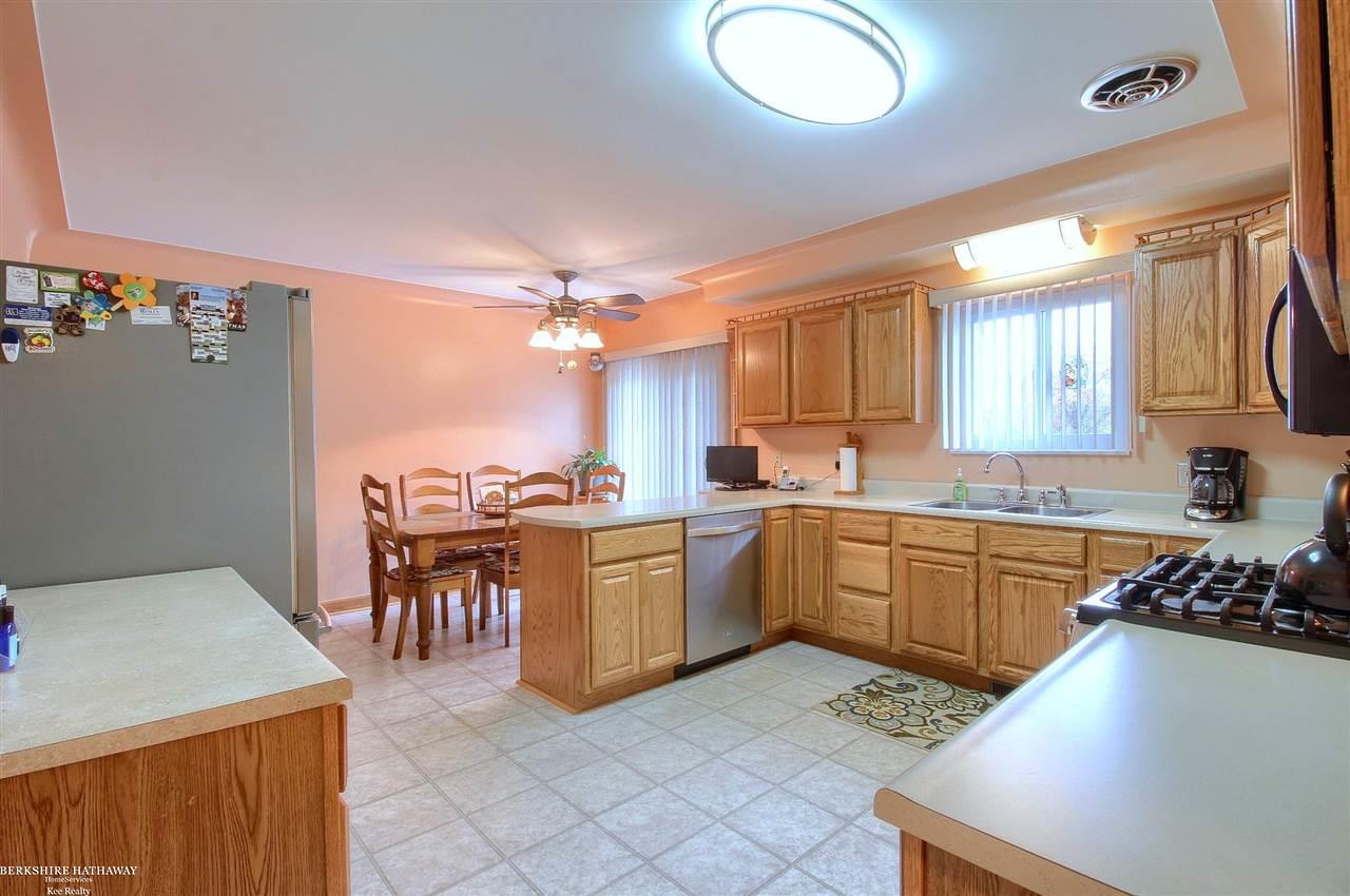 74985 Memphis Ridge Road Richmond, MI 48062 - Photo 4 of 32 31348194-3.JPG