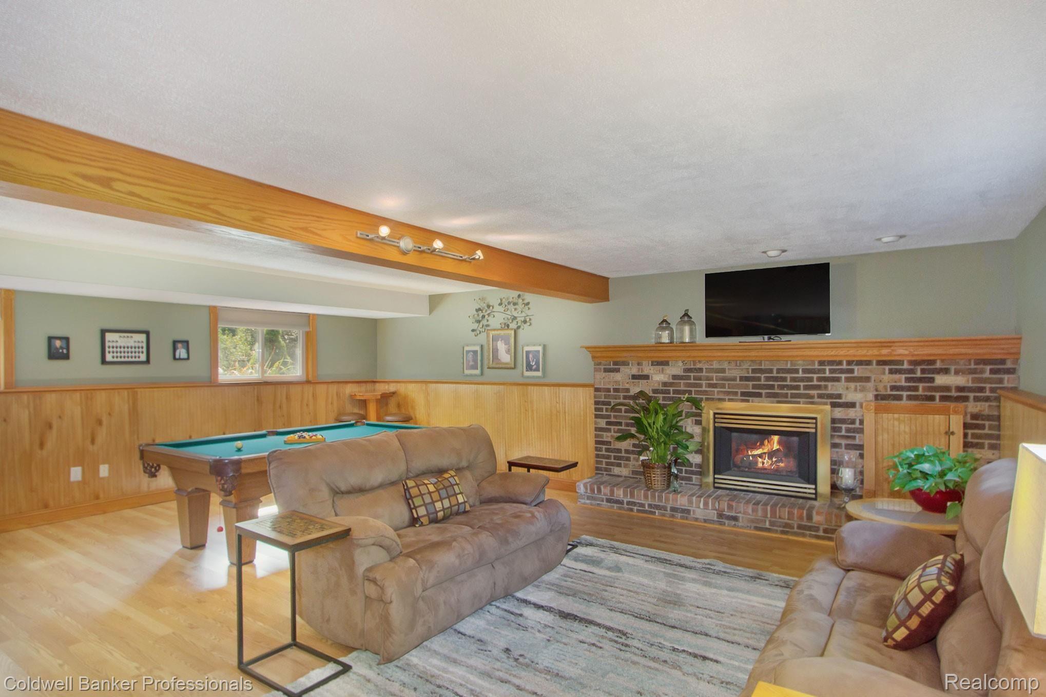 3576 Hunt Road Lapeer, MI 48446 - Photo 25 of 39 IMG_0013.jpg