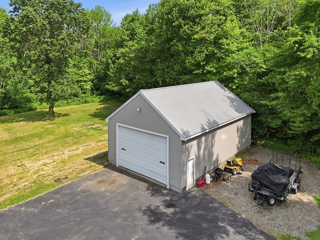 126 Putnam Hill Road Sutton, MA 01590 - Photo 21 of 32