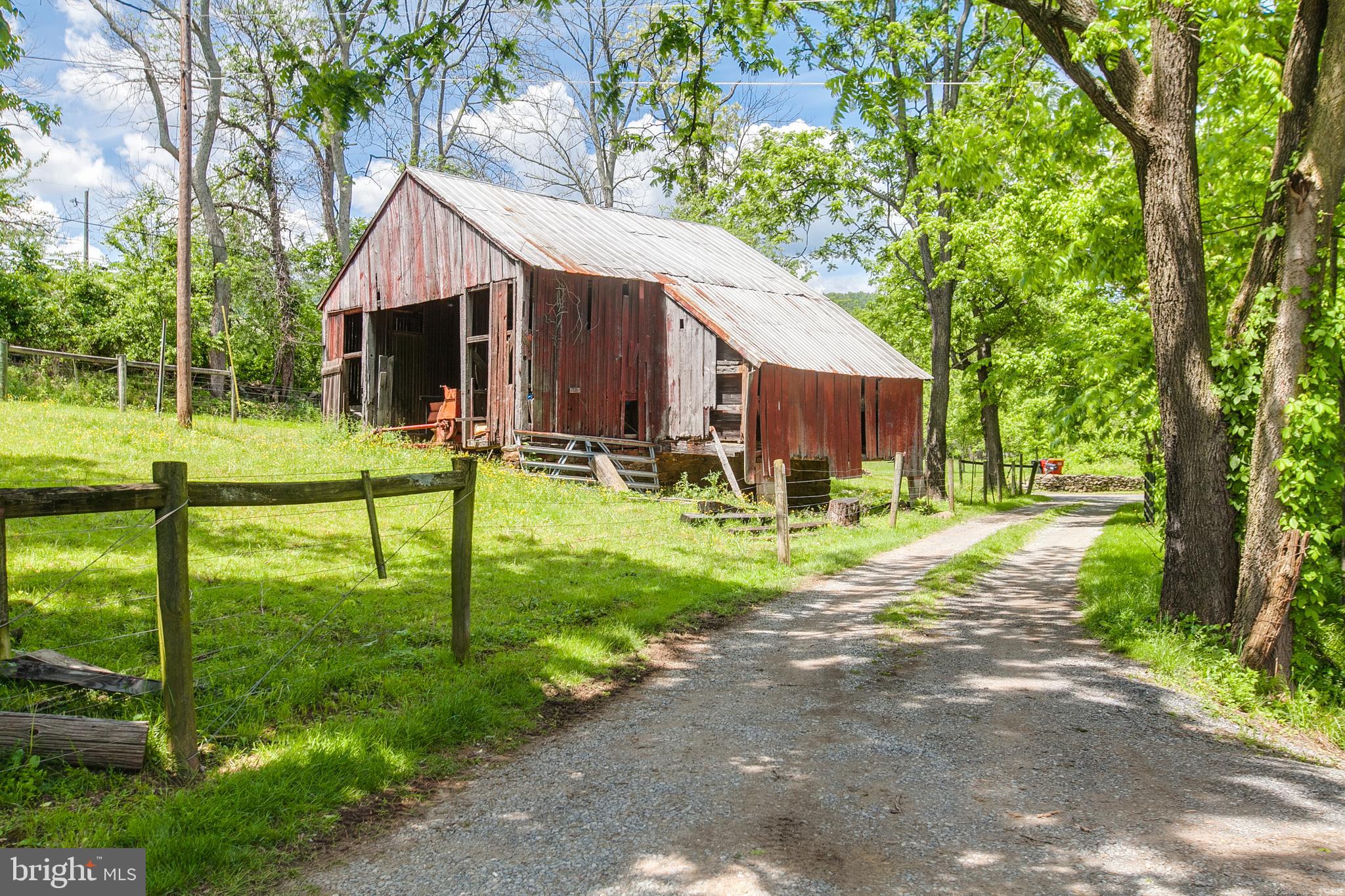 1069 Valley Road Knoxville, MD 21758 - Photo 32 of 35 Wagon Shed
