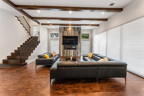 $1,995,000 | 3202 Glen Haven Boulevard, Houston, TX 77025