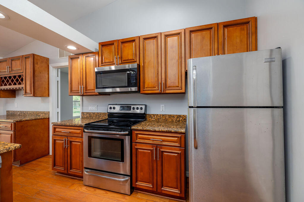 4365 Southwest Appleseed Road Port St. Lucie, FL 34953 - Photo 7 of 21 Kitchen 3