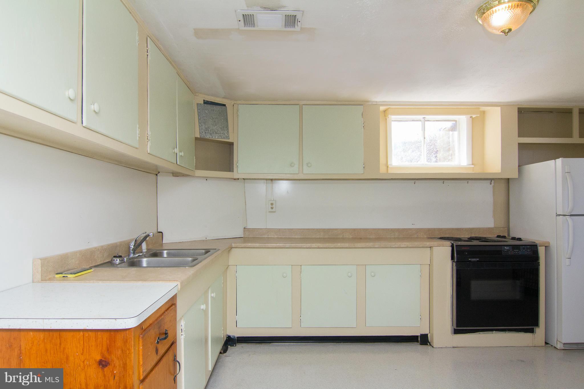 716 Interval Road Hagerstown, MD 21740 - Photo 11 of 15 Lower Lvl Kitchen