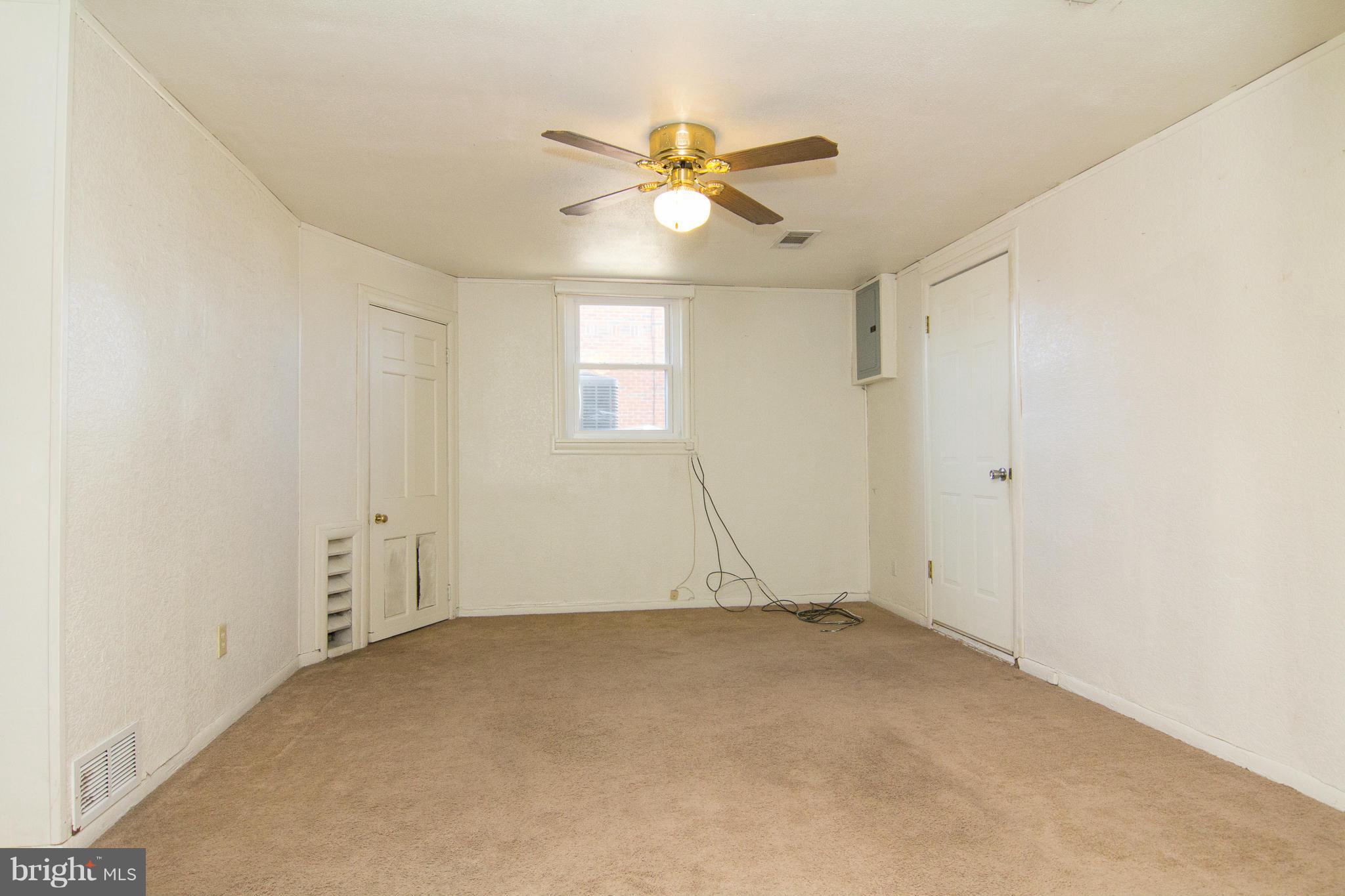 716 Interval Road Hagerstown, MD 21740 - Photo 12 of 15 Family Room