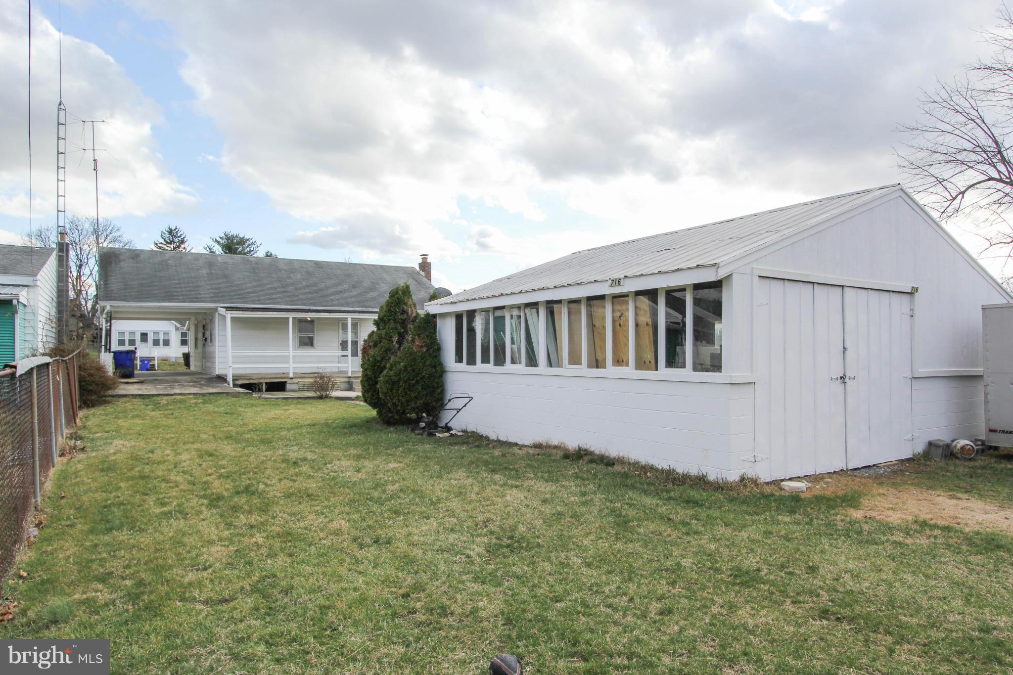 716 Interval Road Hagerstown, MD 21740 - Photo 14 of 15 Exterior (Rear)