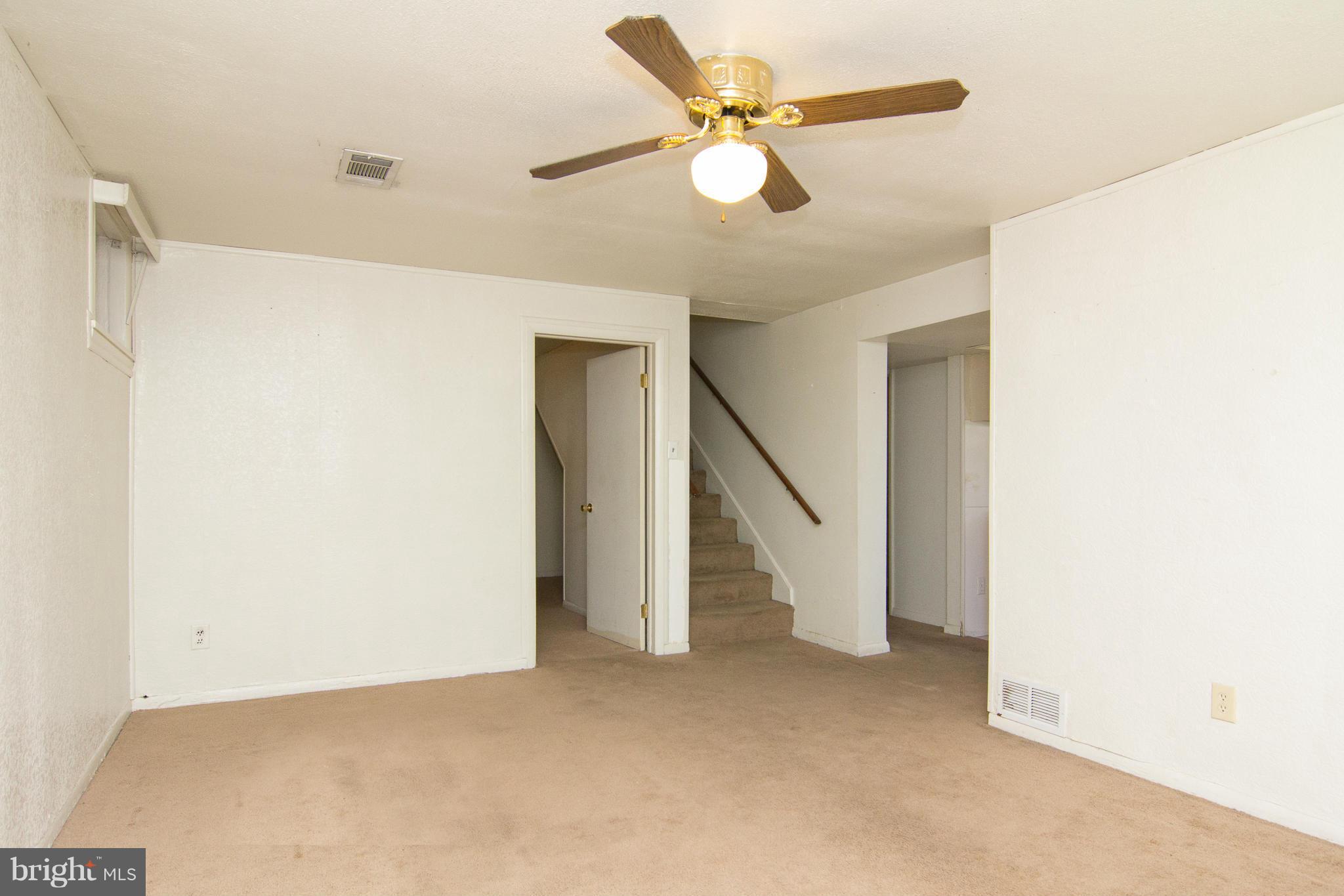 716 Interval Road Hagerstown, MD 21740 - Photo 10 of 15 Family Room