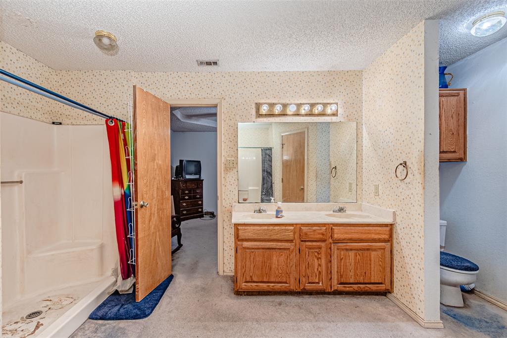 108 Cole Road Red Oak, TX 75154 - Photo 24 of 30 a view of bathroom
