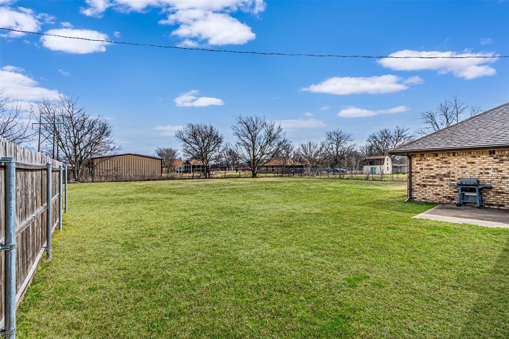 108 Cole Road Red Oak, TX 75154 - Photo 10 of 30 a view of a park with large trees