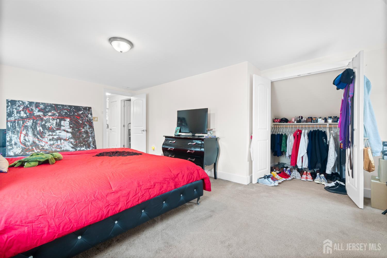 143 South Inman Avenue Avenel, NJ 07001 - Photo 17 of 25