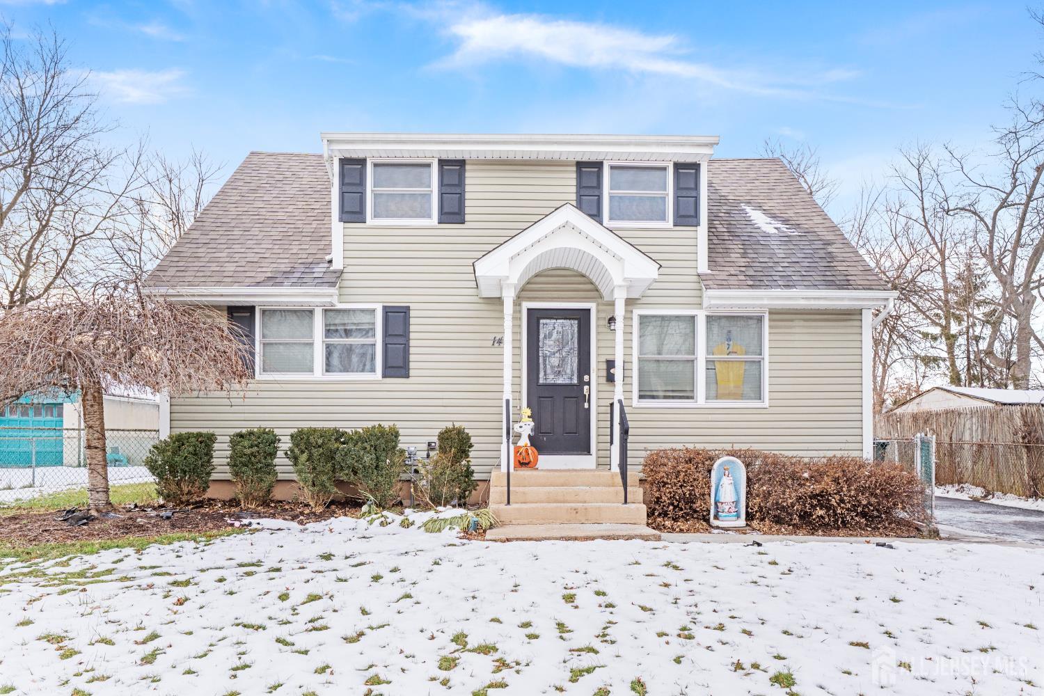 143 South Inman Avenue Avenel, NJ 07001 - Photo 2 of 25