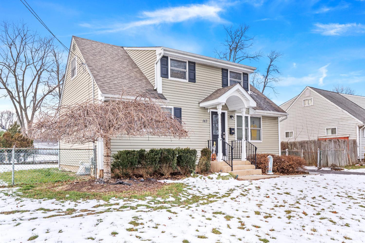 143 South Inman Avenue Avenel, NJ 07001 - Photo 3 of 25