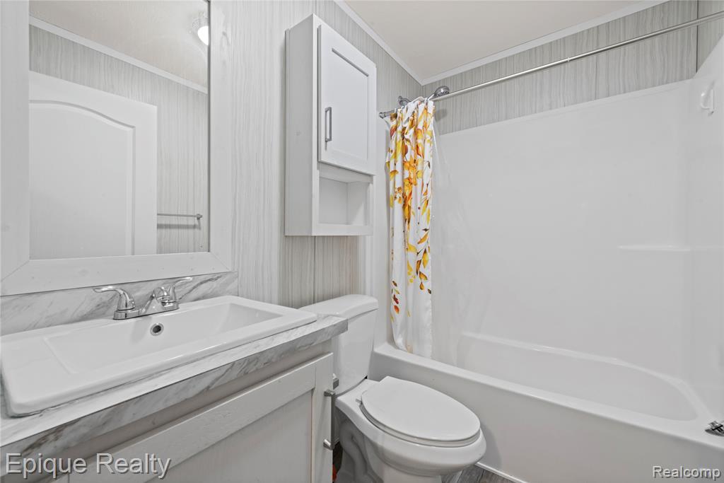 83 Elm Highland, MI 48357 - Photo 16 of 27