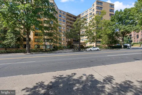 $215,000 | 4740 Connecticut Avenue Northwest, Unit 804, Washington, DC 20008
