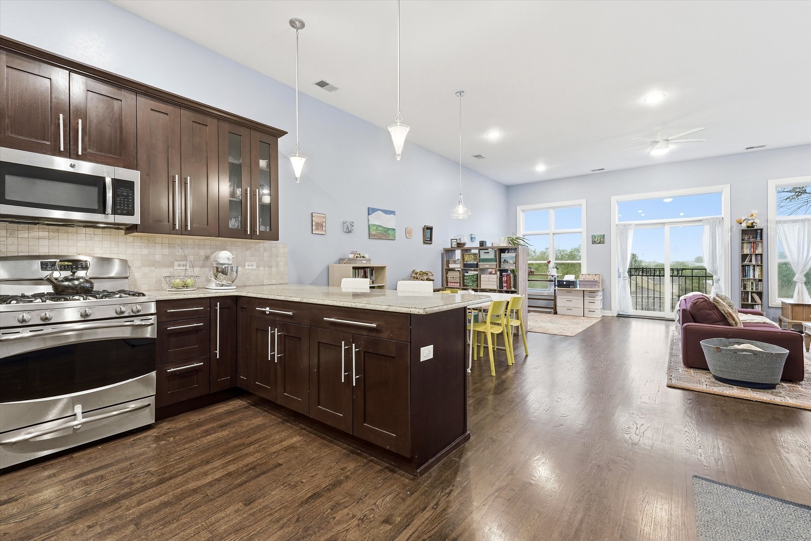 832 West 36th Street, Unit 4 Chicago, IL 60609 - Photo 2 of 25