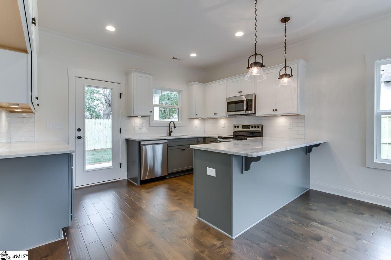 20 Chaney Street Greenville, SC 29607 - Photo 3 of 21