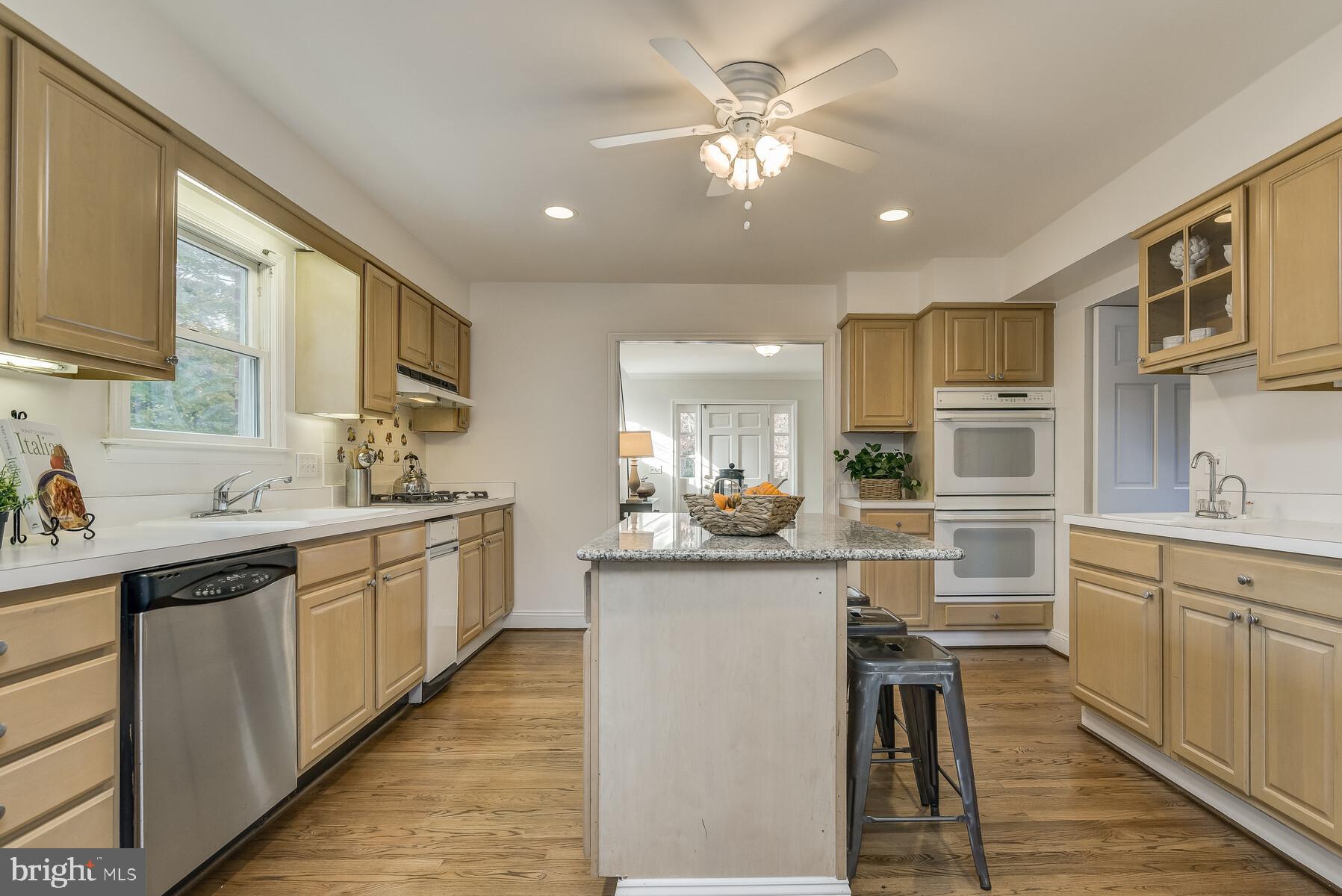 5717 Ogden Road Bethesda, MD 20816 - Photo 15 of 58 Opens to the breakfast room