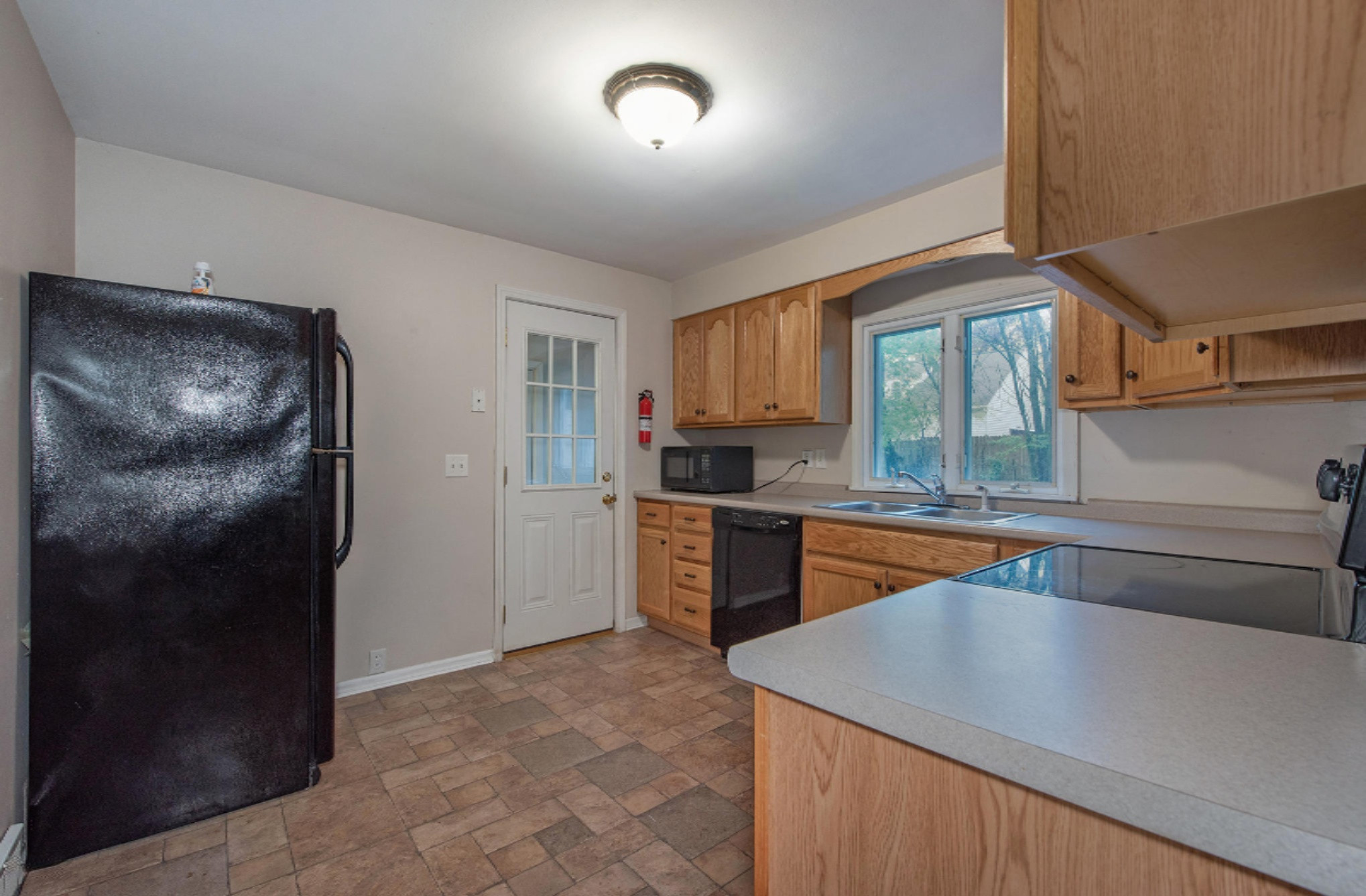 2916 Wellington Road Kalamazoo, MI 49008 - Photo 12 of 20 Wellington Rd_16