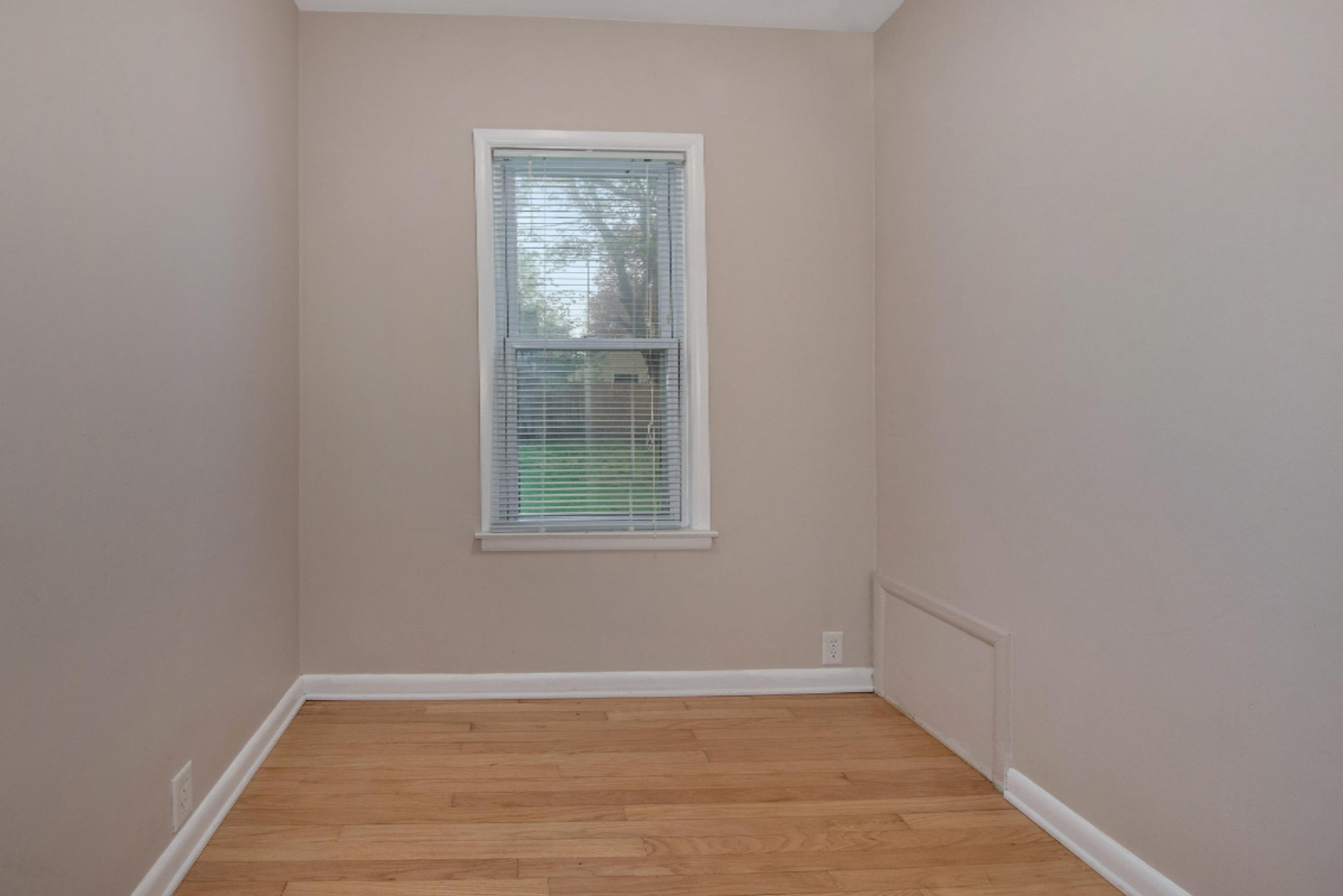 2916 Wellington Road Kalamazoo, MI 49008 - Photo 15 of 20 Wellington Rd_22