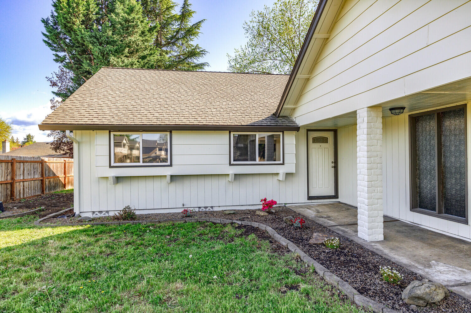 610 Hopkins Road Central Point, OR 97502 - Photo 1 of 37 14_HR_14_mls