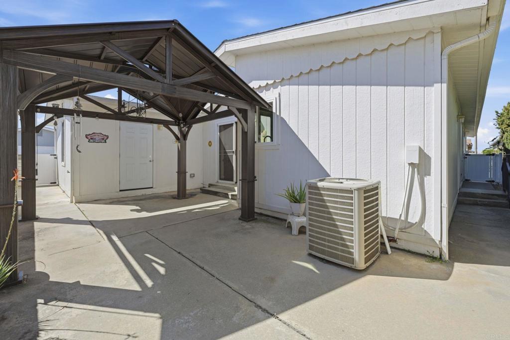647 Via Costa Rica Vista, CA 92081 - Photo 28 of 45