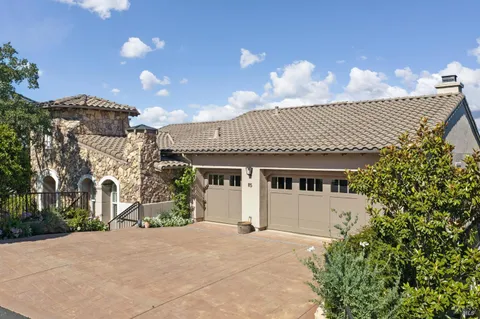 $2,300,000 | 115 Stone Tree Lane, Novato, CA 94945