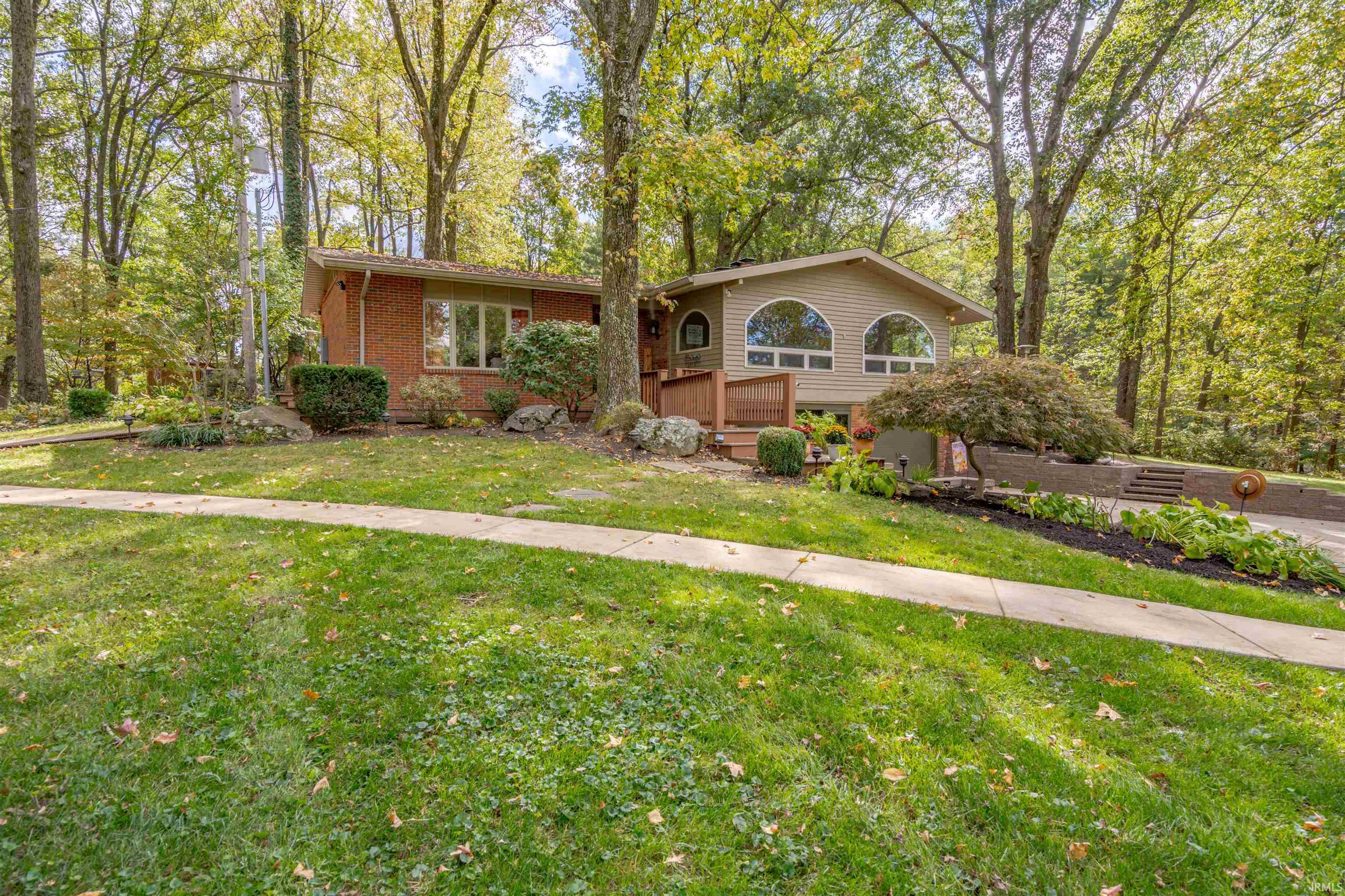 5222 West Martin Road Newburgh, IN 47630 - Photo 1 of 36