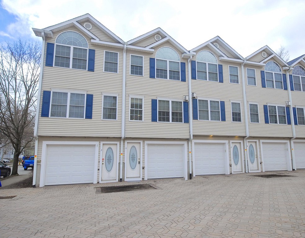 47 Alder Street, Unit 4 Waltham, MA 02453 - Photo 1 of 19