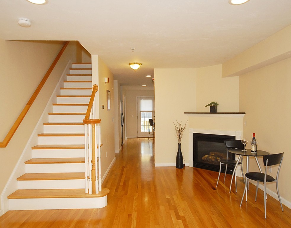 47 Alder Street, Unit 4 Waltham, MA 02453 - Photo 2 of 19