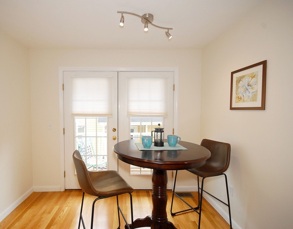47 Alder Street, Unit 4 Waltham, MA 02453 - Photo 5 of 19