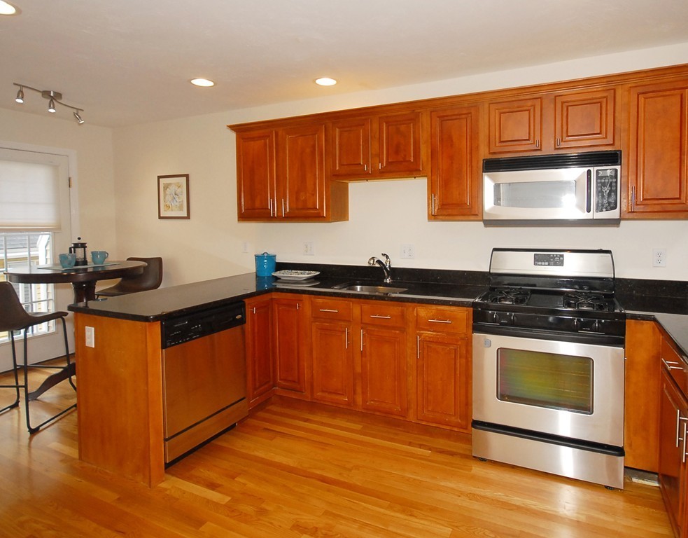 47 Alder Street, Unit 4 Waltham, MA 02453 - Photo 6 of 19