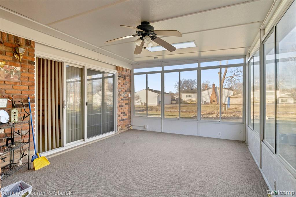 21648 Hall Road Woodhaven, MI 48183 - Photo 25 of 28