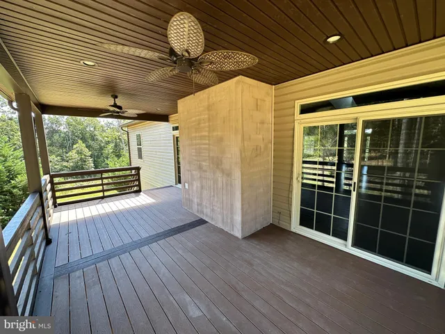 a view of living room