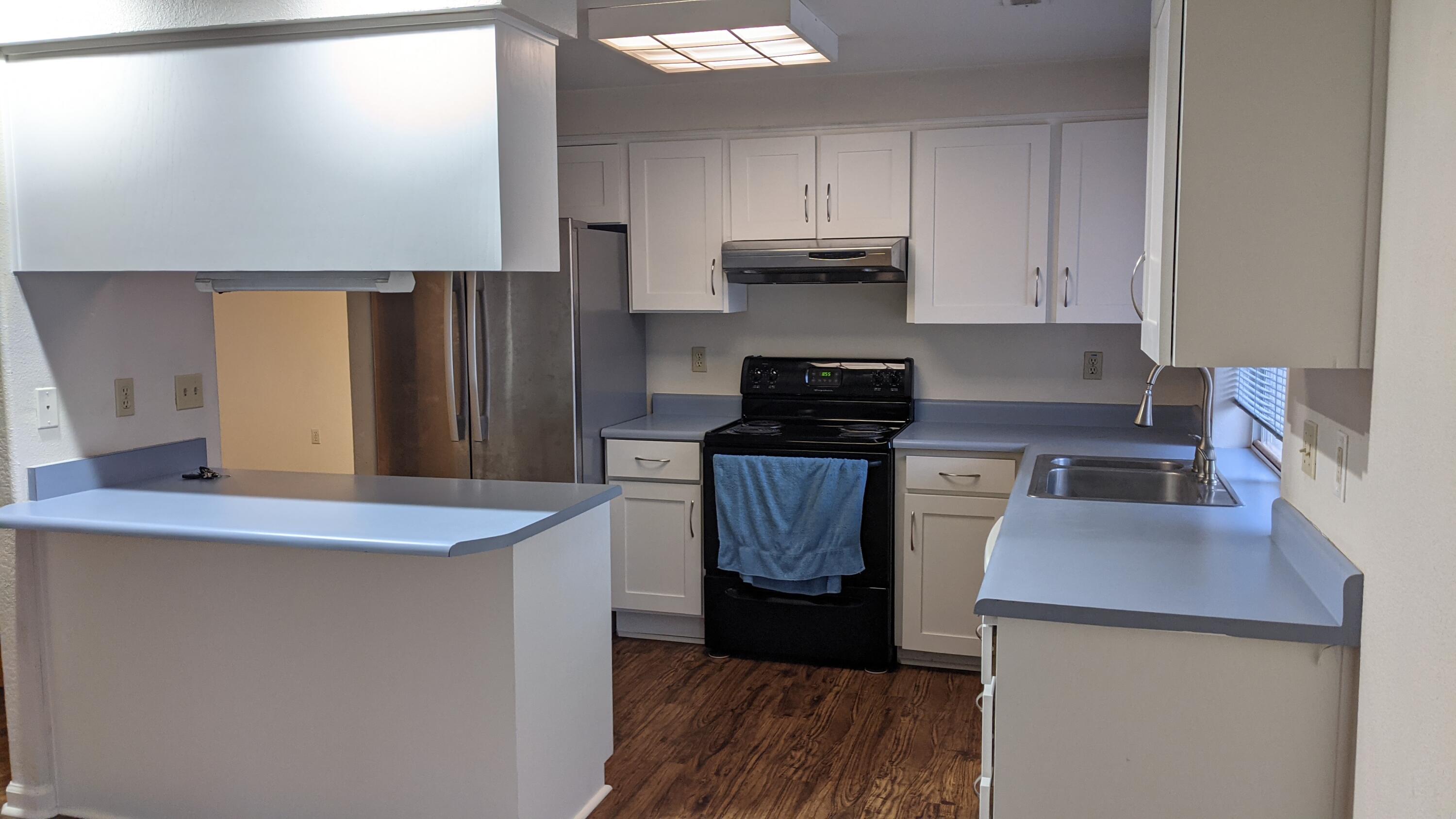 3561 Bursell Road Central Point, OR 97502 - Photo 5 of 13 Kitchen with new cabinets