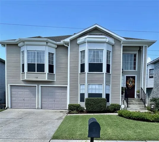 $385,000 | 132 Southwood Drive, Gretna, LA 70056