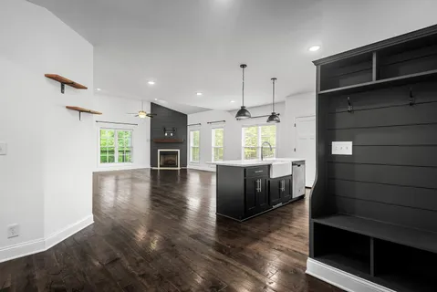 $484,900 | 1268 Easthaven Drive, Clarksville, TN 37043