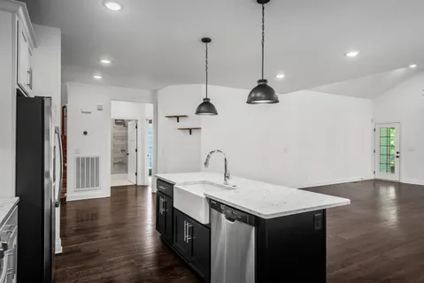 $484,900 | 1268 Easthaven Drive, Clarksville, TN 37043