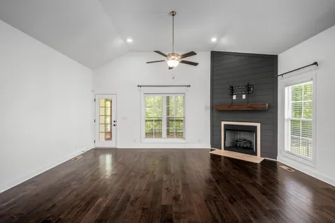 $484,900 | 1268 Easthaven Drive, Clarksville, TN 37043