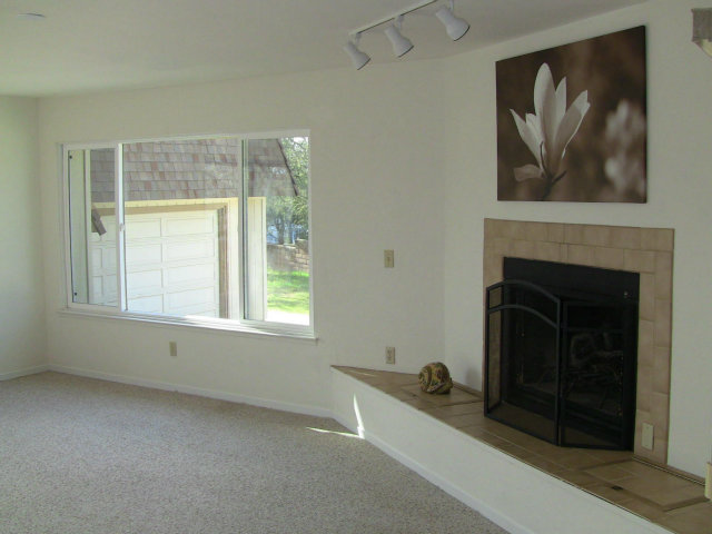 34961 Sky Ranch Road Carmel Valley, CA 93924 - Photo 7 of 25 Gallery Image 7