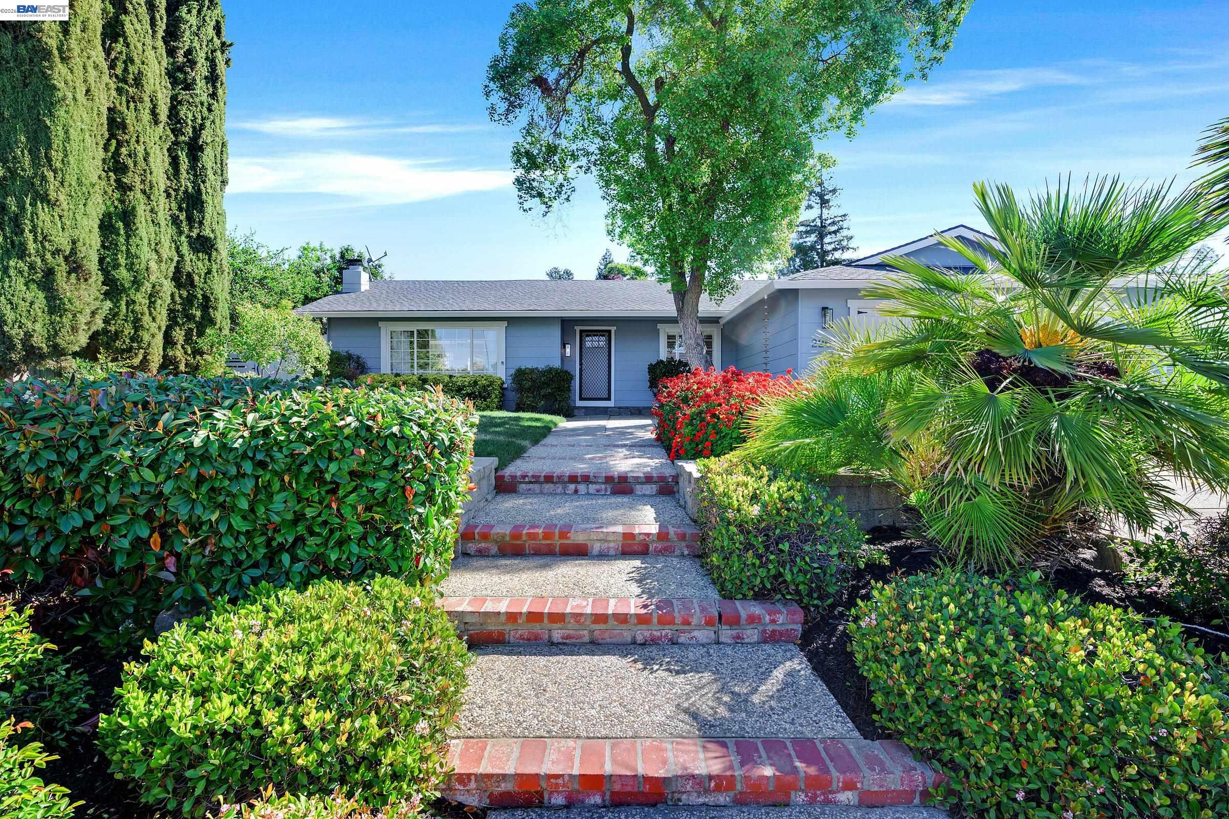 2264 Stonebridge Road Livermore, CA 94550 - Photo 4 of 33