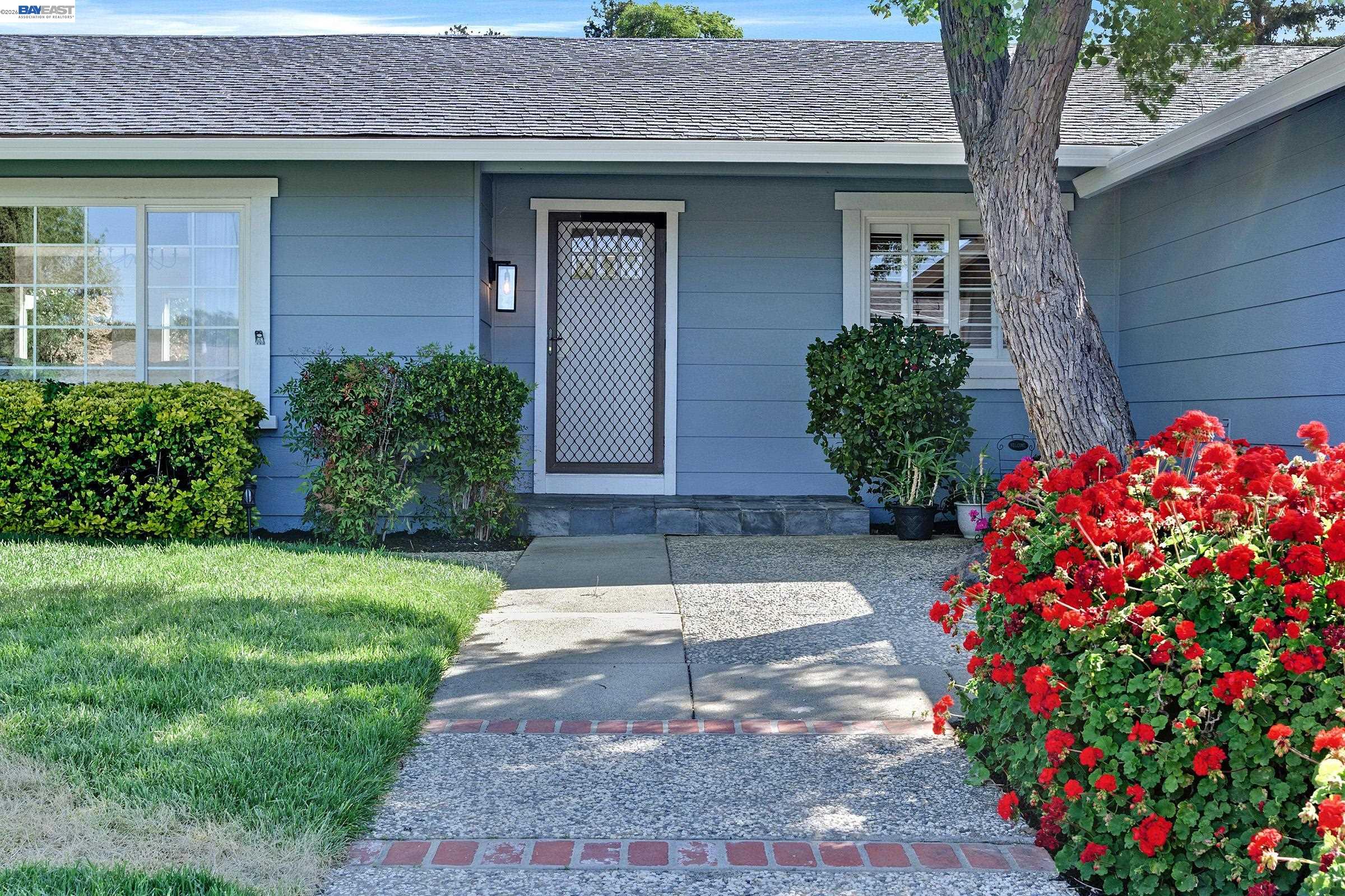 2264 Stonebridge Road Livermore, CA 94550 - Photo 5 of 33