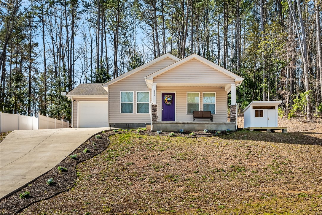 208 South Spring Street Walhalla, SC 29691 - Photo 1 of 25 Gallery Image 1