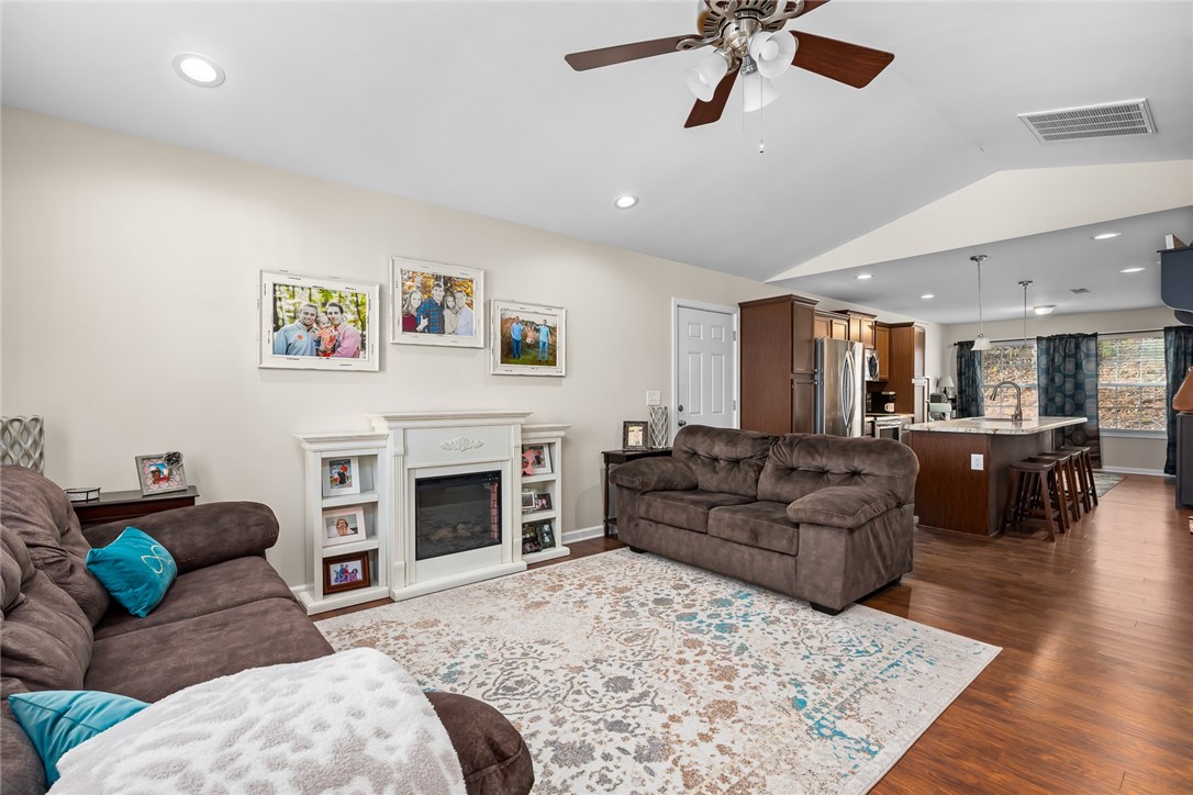 208 South Spring Street Walhalla, SC 29691 - Photo 6 of 25 Gallery Image 6