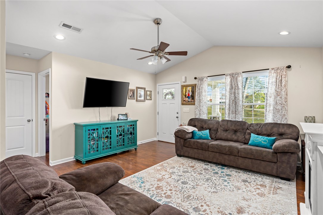 208 South Spring Street Walhalla, SC 29691 - Photo 7 of 25 Gallery Image 7