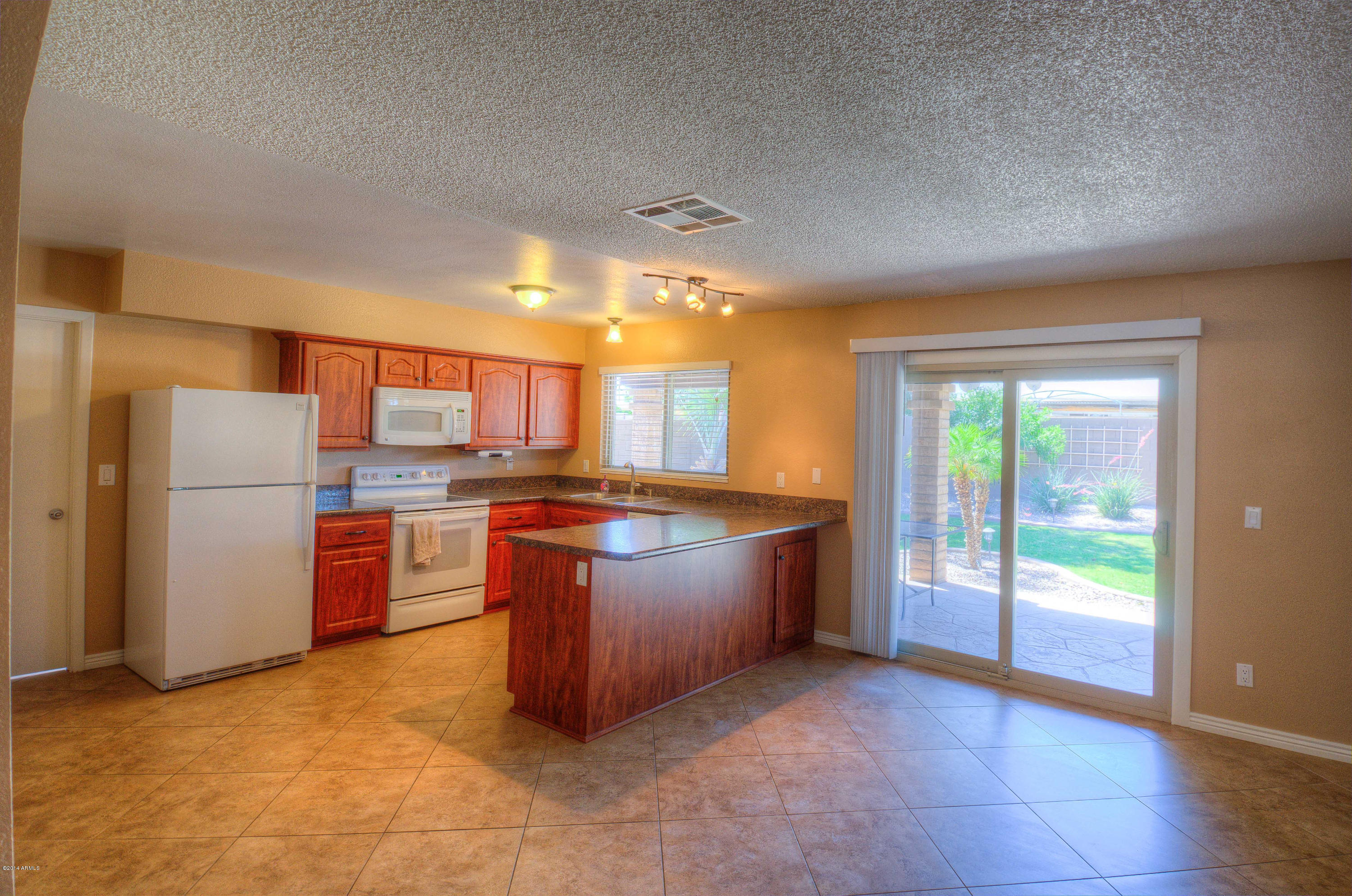 451 West Ranch Road Chandler, AZ 85225 - Photo 7 of 20 Ranch-4